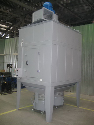 Промышленные пылеуловители серии УВП-СТ-К-ФКИ с системой самоочистки и вентилятором